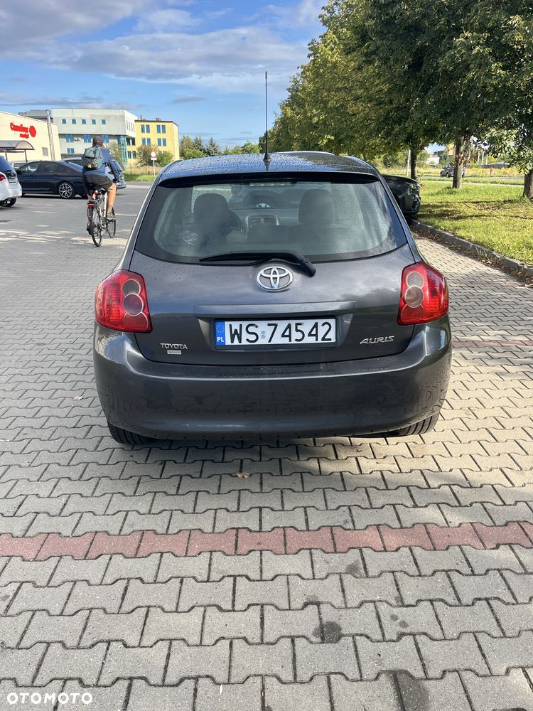 Toyota Auris - 4