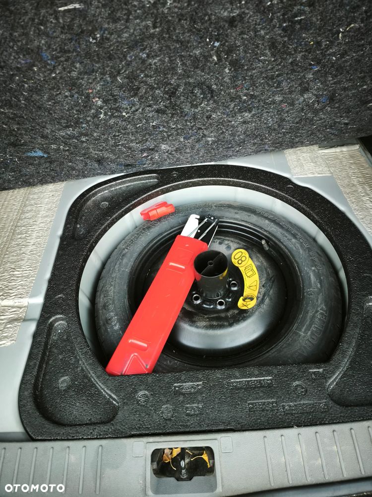 Ford Focus 1.8 TDCi Ambiente - 8