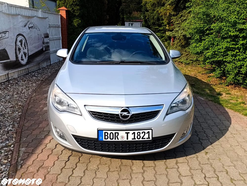 Opel Astra 1.6 Design Edition - 8
