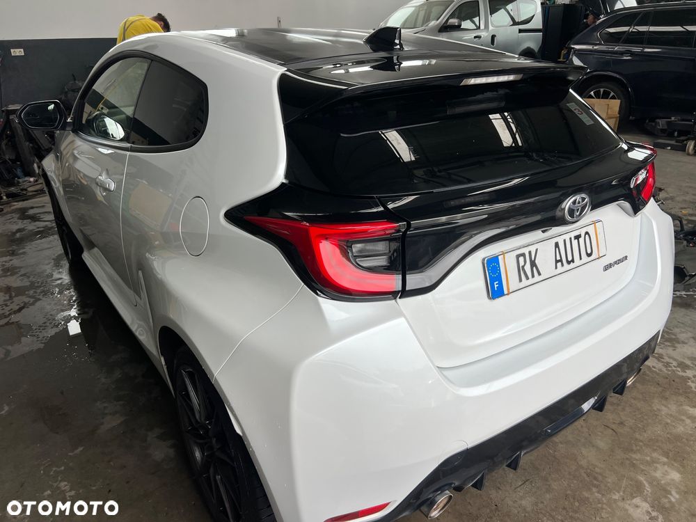 Toyota Yaris GR mit High-Performance-Paket - 6