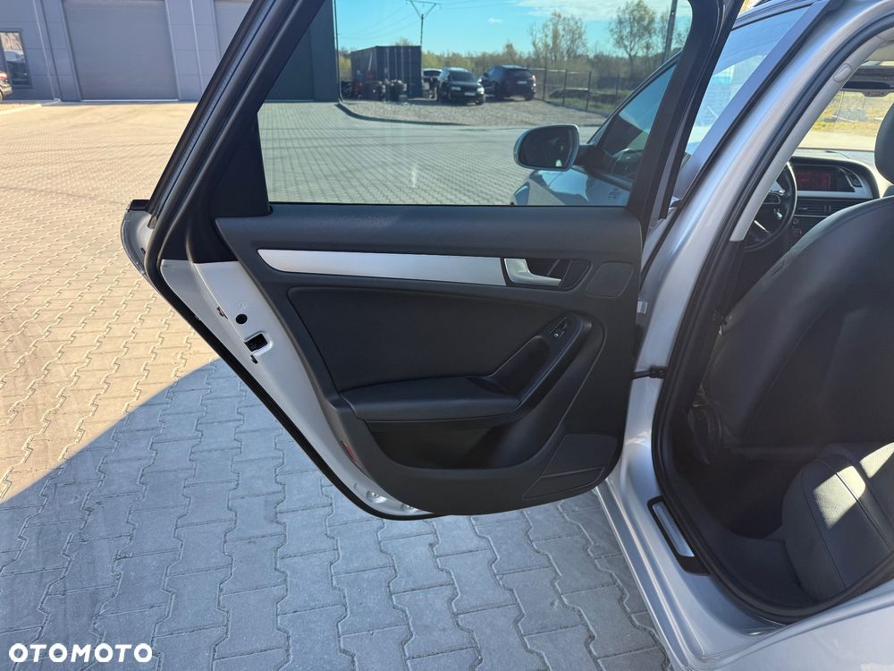 Audi A4 Avant 2.0 TDI DPF - 13