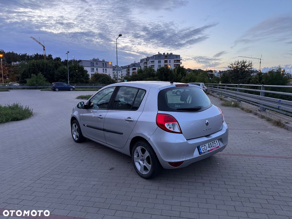Renault Clio 1.5 dCi Alize - 7