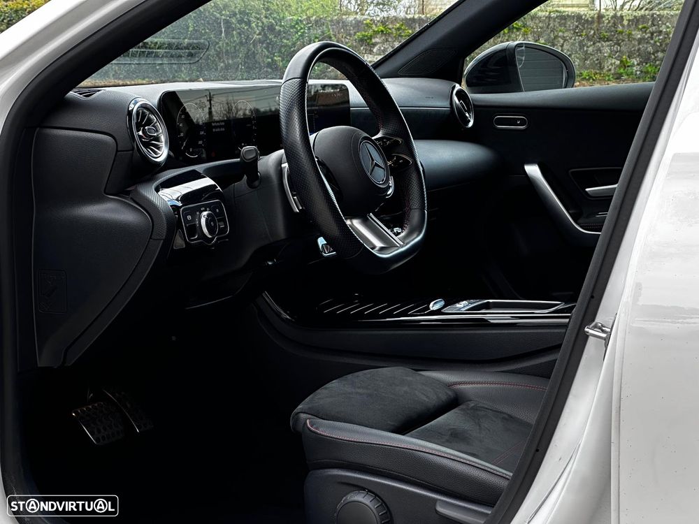 Mercedes-Benz A 250 e 8G-DCT AMG Line - 25