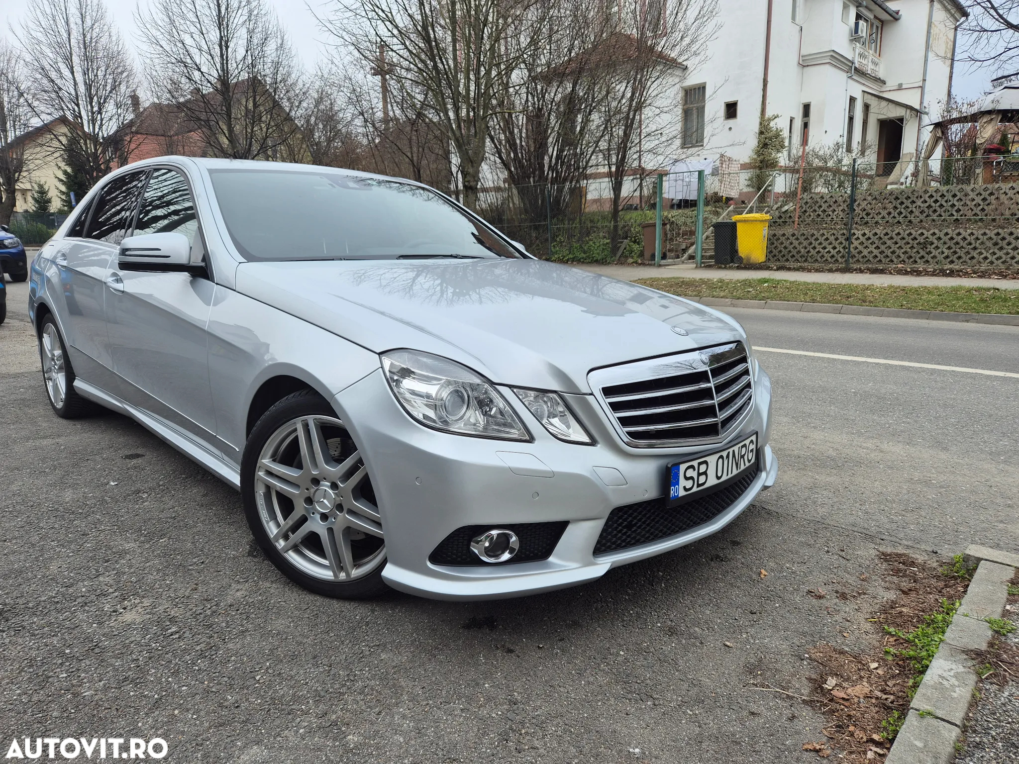 Mercedes-Benz E 350 Avantgarde Sport Edition AMG - 2