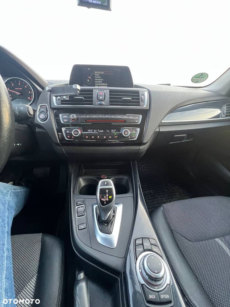BMW Seria 1 120d xDrive - 17