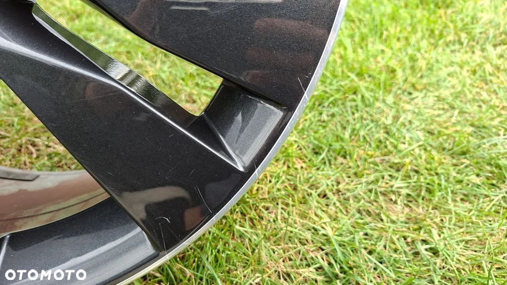 Felga Aluminiowa 17 Skoda Yeti 5x112 ET 45 5L0601025S - 2