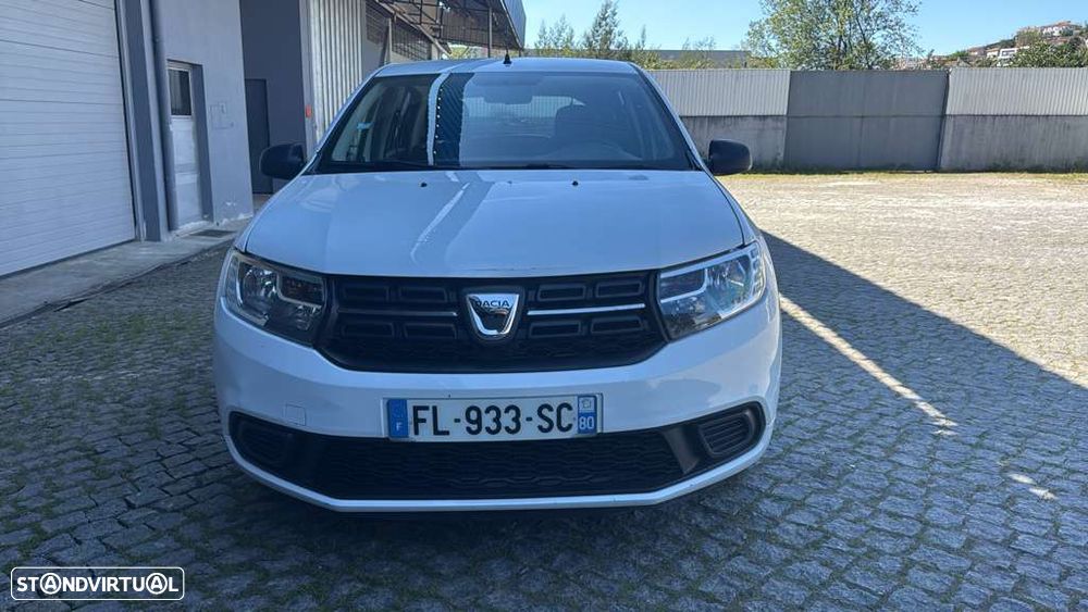 Dacia Sandero SCe 75 Essential - 2