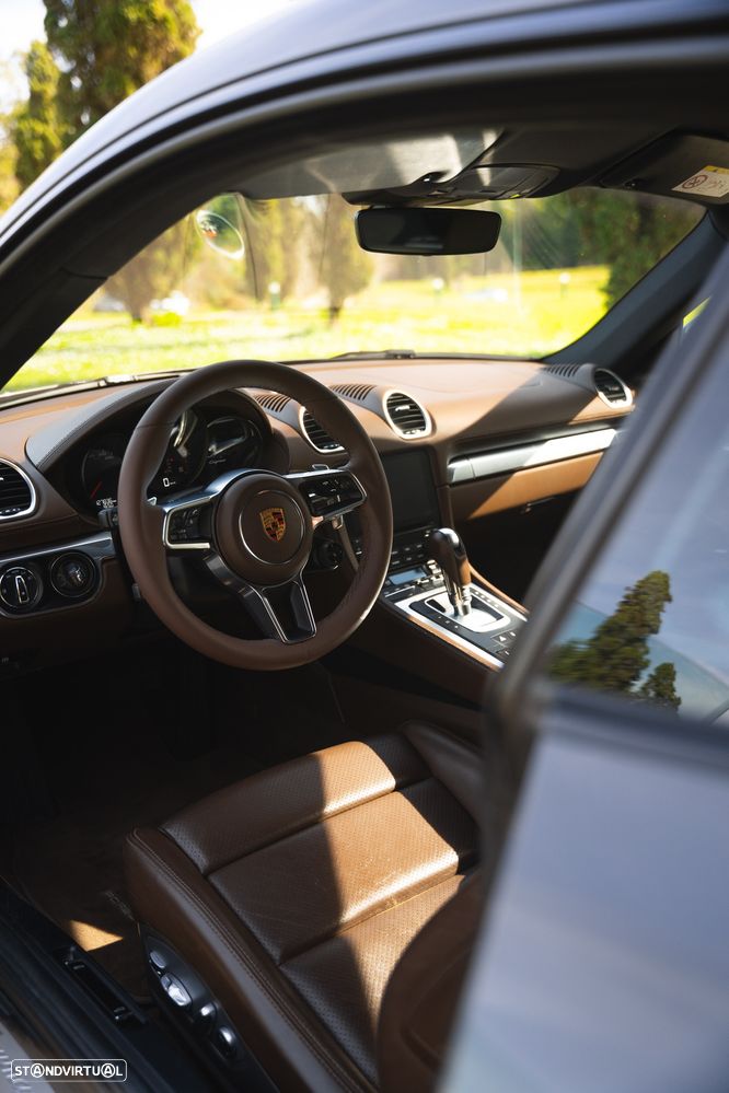 Porsche 718 Cayman - 9