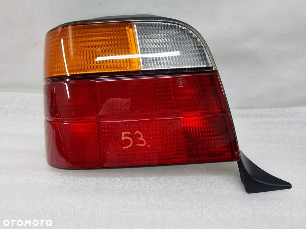 BMW E36 KOMBI 94- LEWA LAMPA TYLNA TYLNIA TYŁ , NR 8371933 , NR AUKCJI LMT53