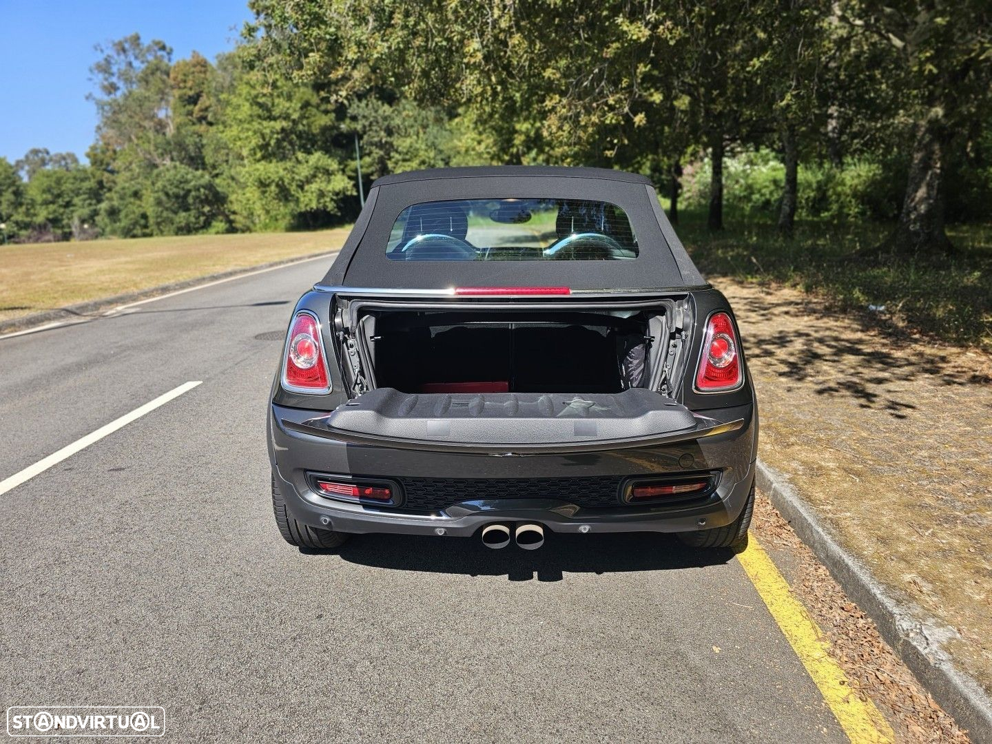 MINI Cabrio John Cooper Works - 26