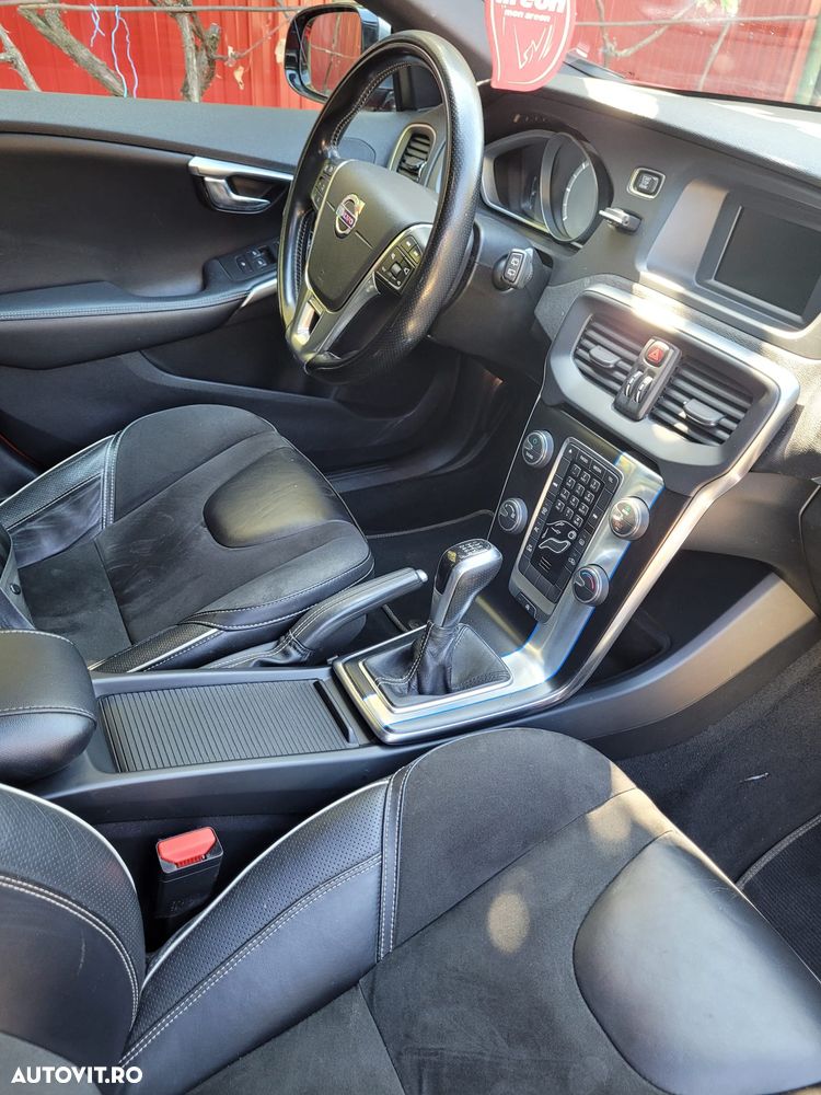 Volvo V40 D4 VEA R-Design - 8