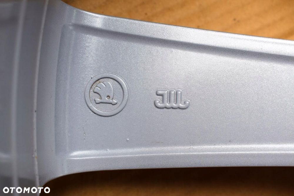 SKODA 19 Enyaq iV SuperB Octavia IV 5LA Nowy Model Oryginał - 15