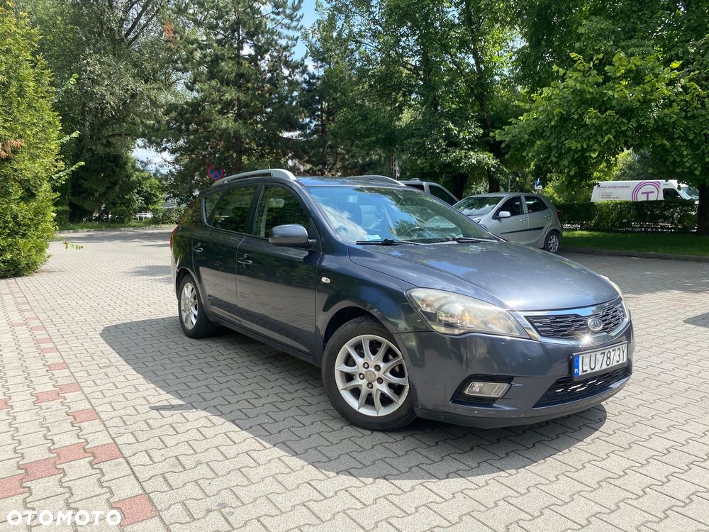 Kia Ceed 1.6 CVVT Dream-Team Edition - 1