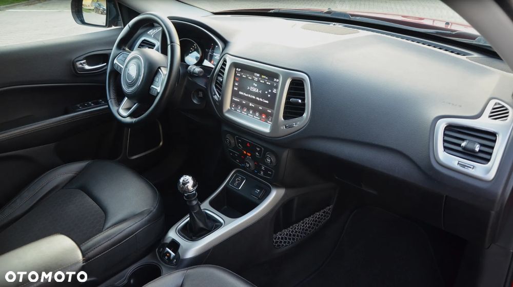 Jeep Compass 1.4 MultiAir Longitude - 22