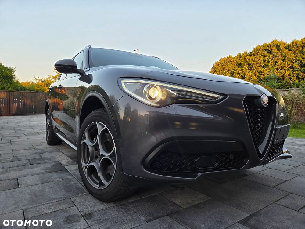 Alfa Romeo Stelvio - 10