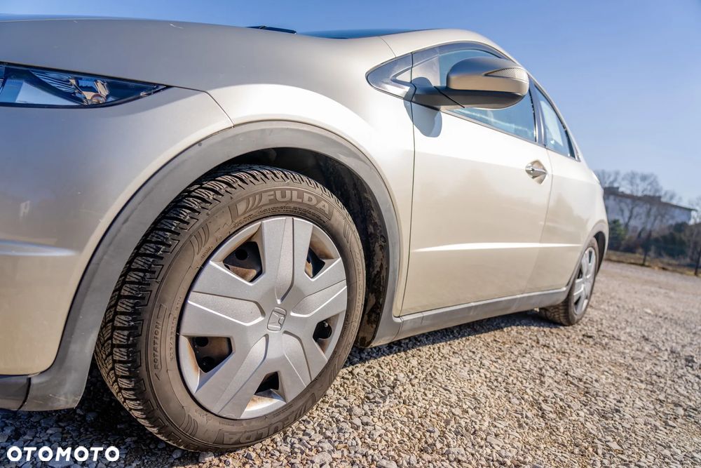 Honda Civic 1.8 Comfort - 11