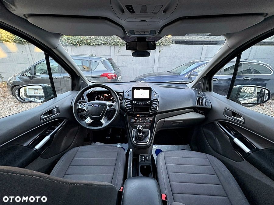 Ford Tourneo Connect Grand - 27