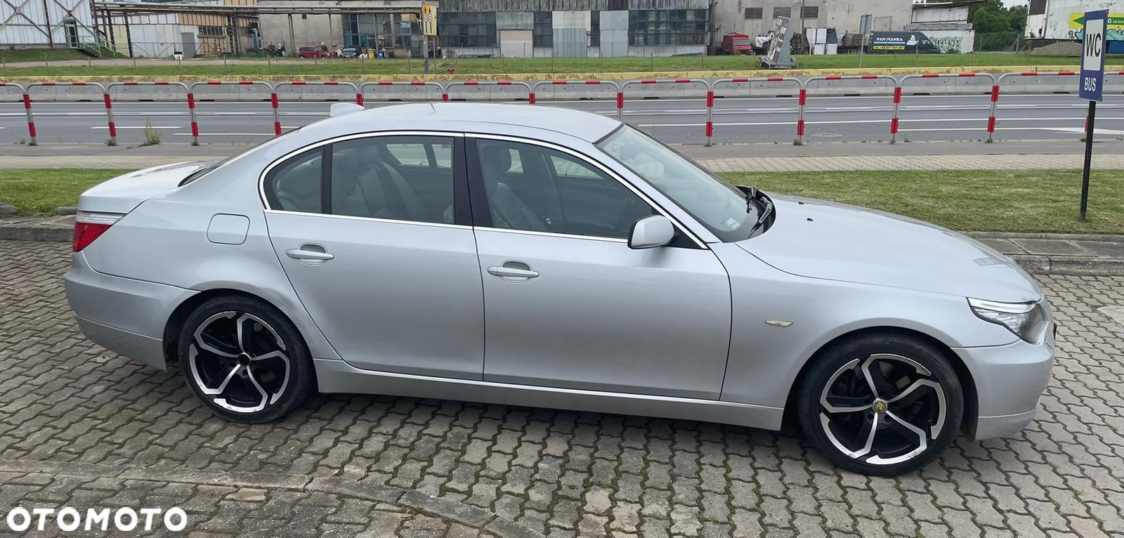 BMW Seria 5 525i - 15