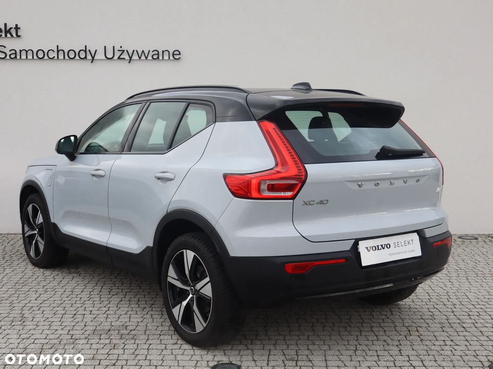 Volvo XC 40 T5 Plug-In Hybrid R-Design - 4
