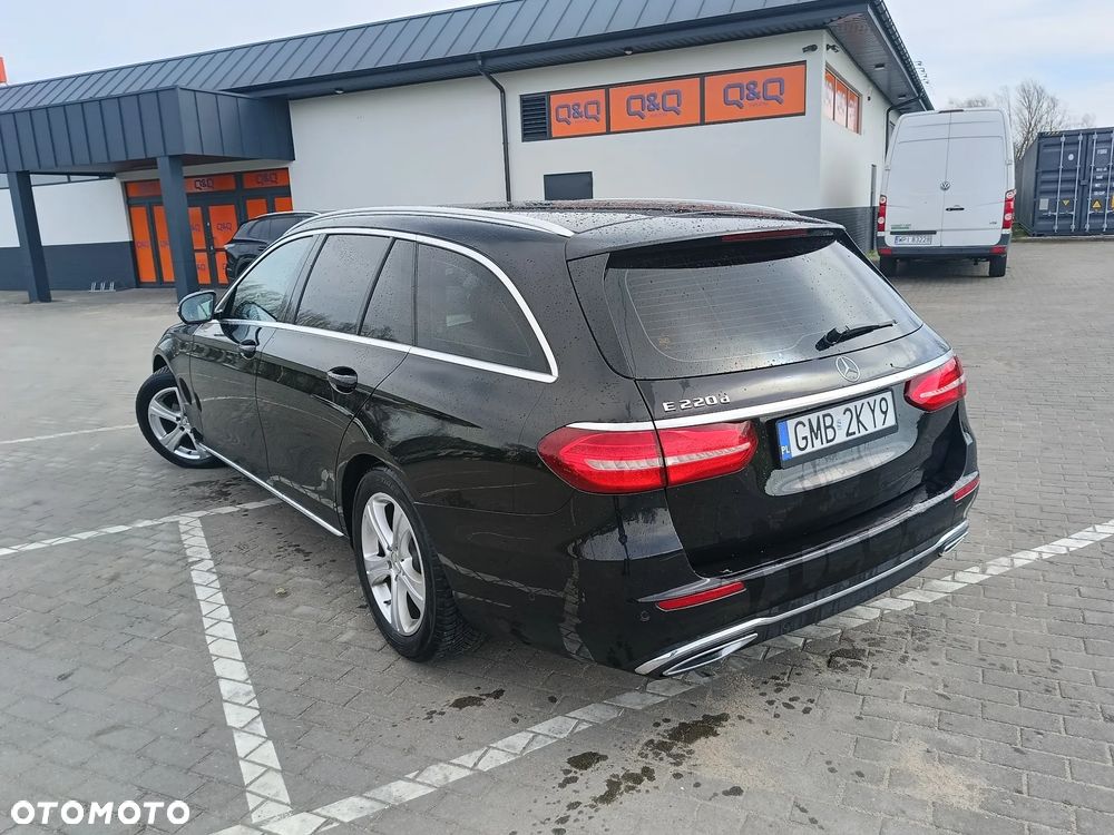 Mercedes-Benz Klasa E 220 d 4Matic All-Terrain 9G-TRONIC Exclusive - 4