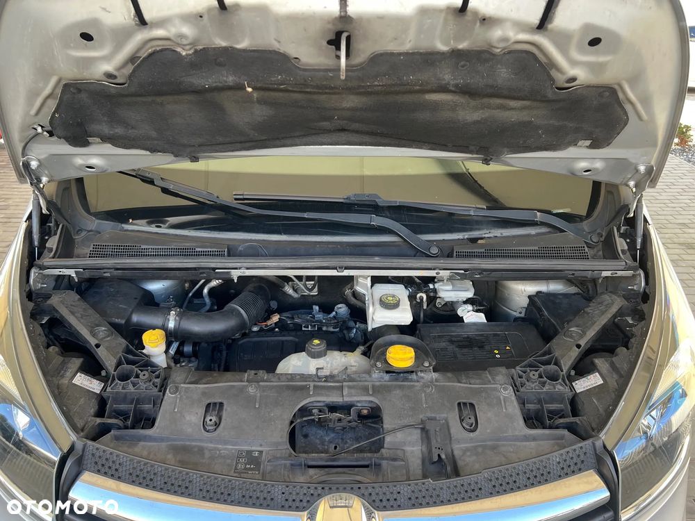 Opel Vivaro - 14