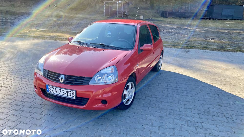Renault Clio - 1