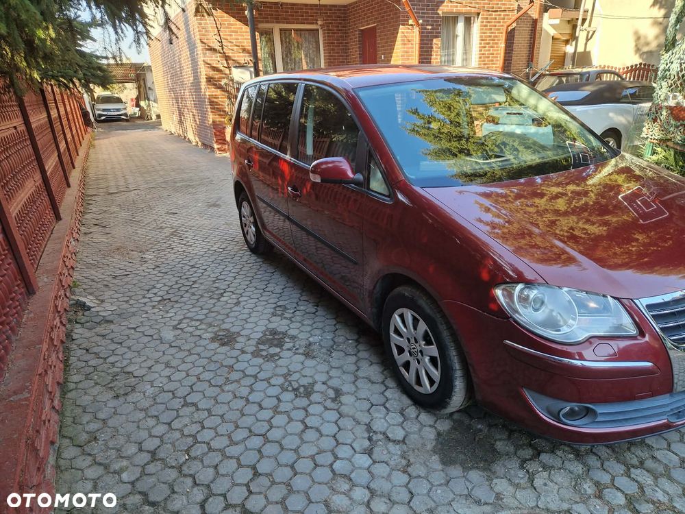 Volkswagen Touran - 2
