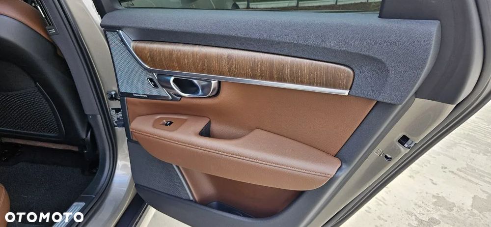 Volvo V90 Cross Country B4 D AWD Pro - 33