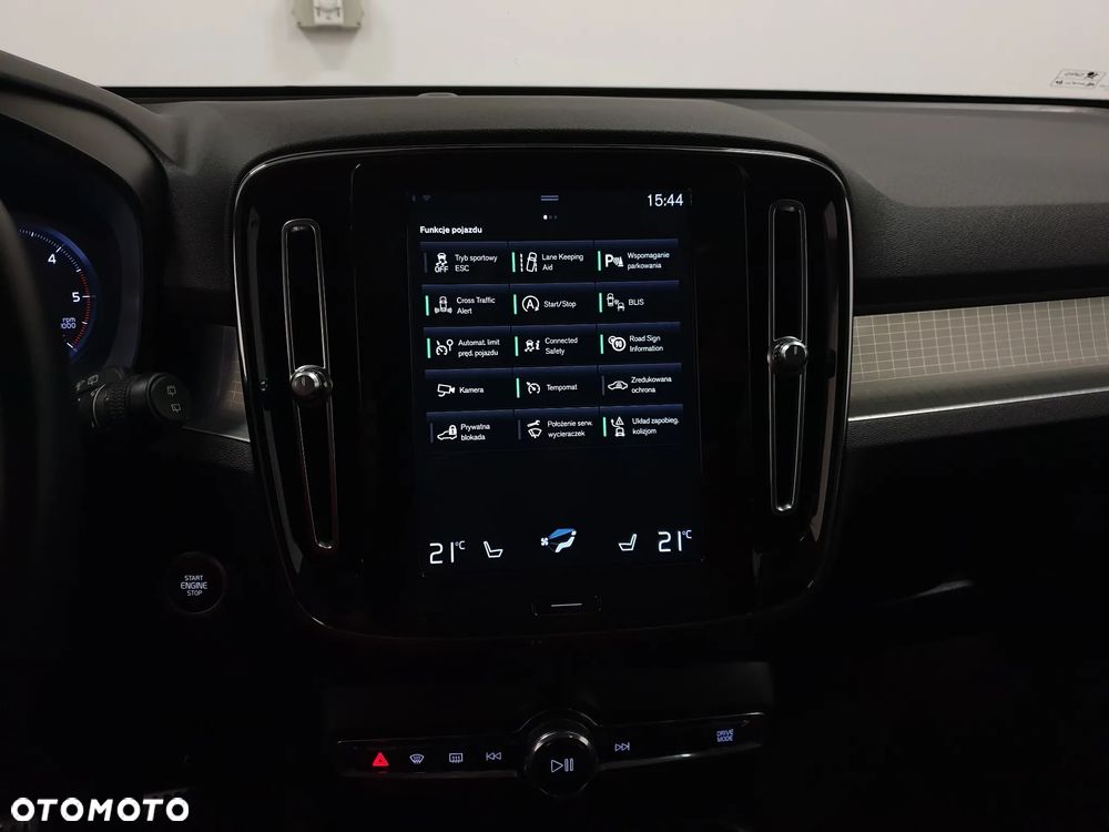 Volvo XC 40 D3 R-Design - 23