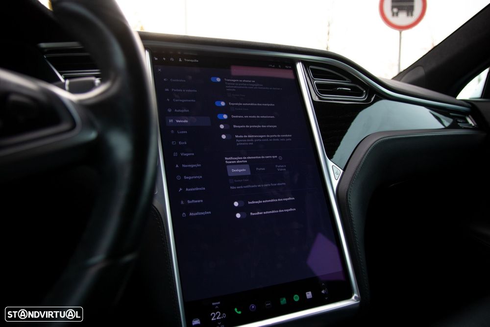 Tesla Model S 90D AWD - 35