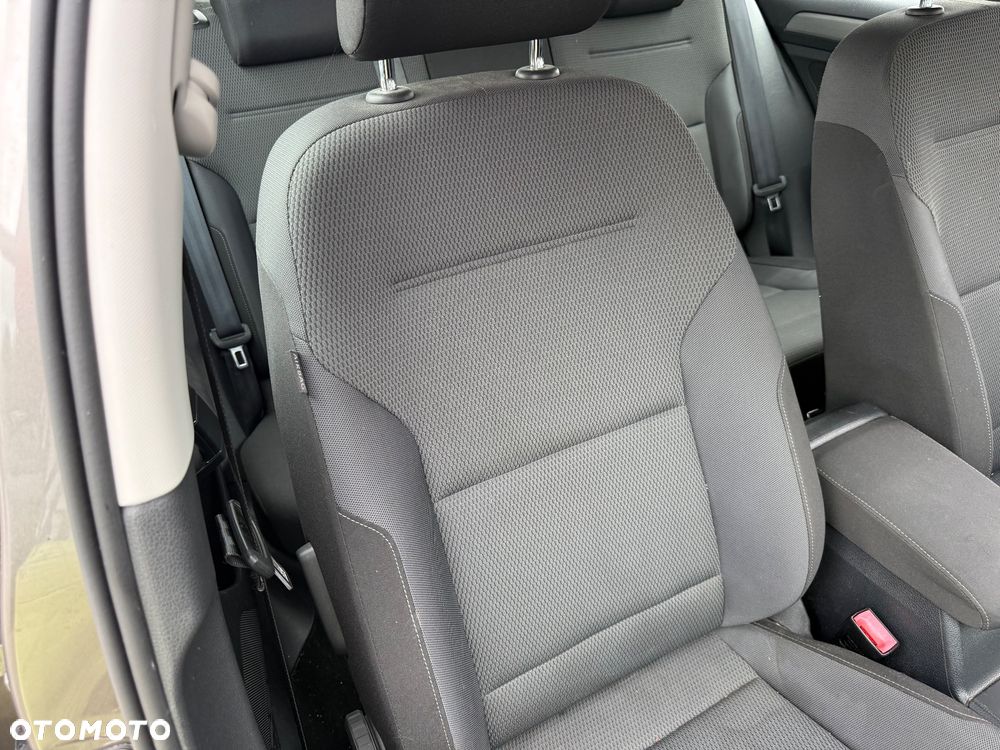 Volkswagen Golf - 15