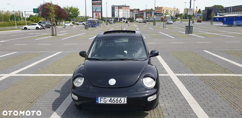 Volkswagen New Beetle - 1