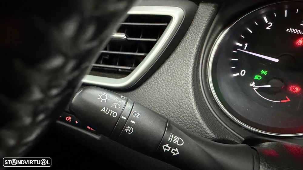 Nissan Qashqai 1.6 dCi ALL-MODE 4x4i N-Connecta - 27