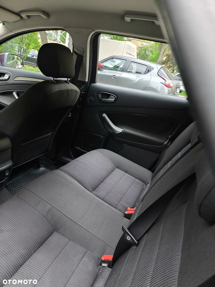 Ford Mondeo 2.0 TDCi Silver X - 10