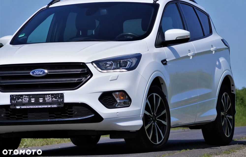 Ford Kuga - 12