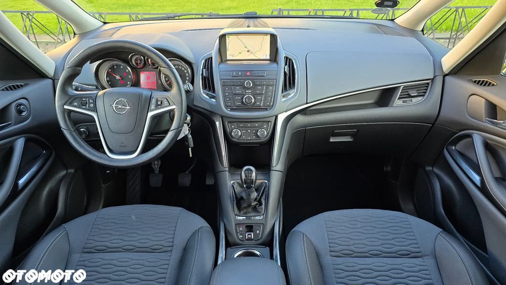 Opel Zafira - 13