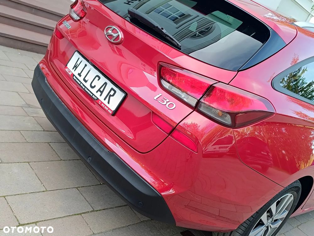 Hyundai i30 blue Kombi 1.6 CRDi Style - 23
