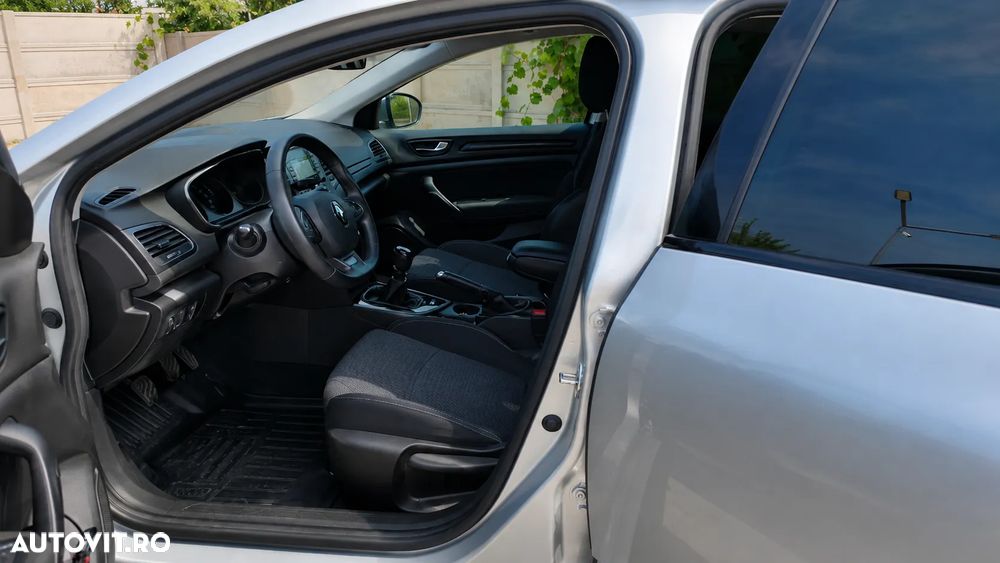 Renault Megane TCE GPF Life - 9