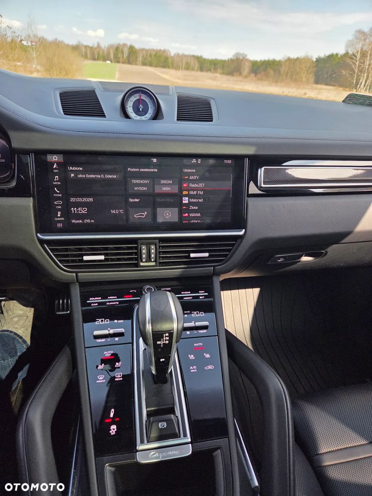 Porsche Cayenne - 16