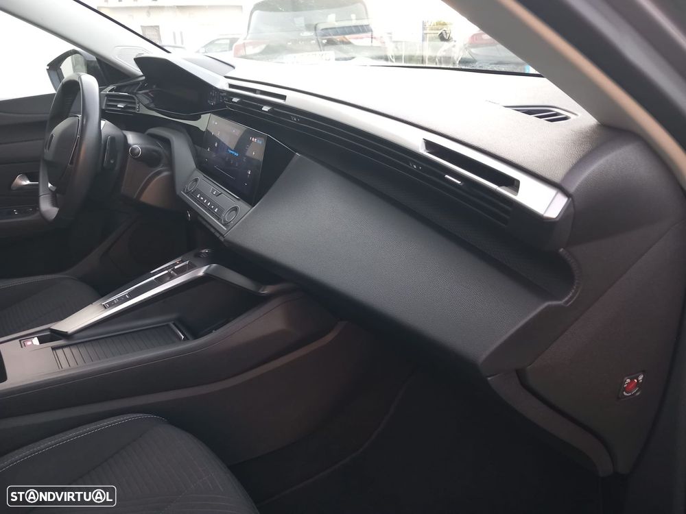 Peugeot 308 1.6 Hybrid Allure e-EAT8 - 11