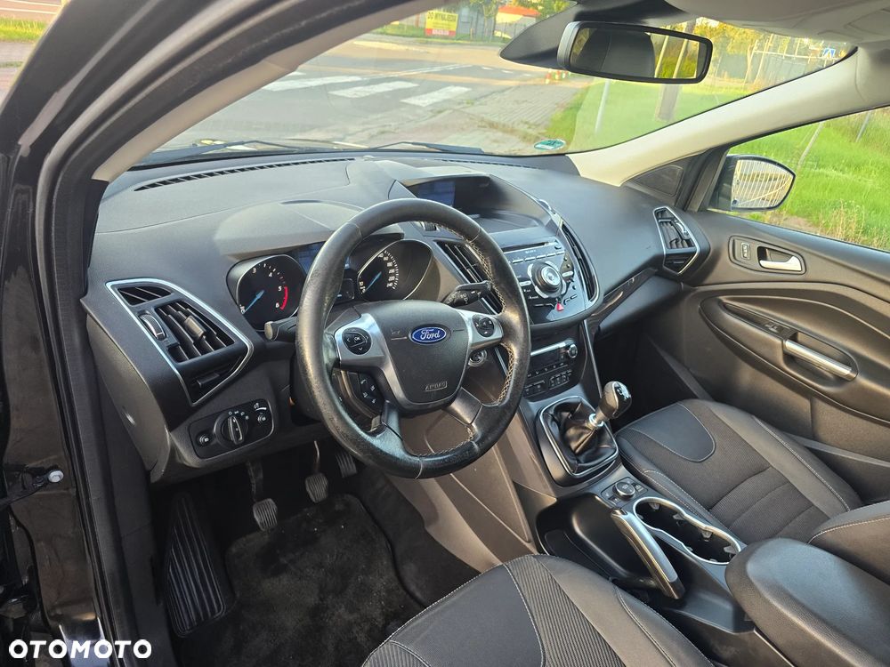 Ford Kuga 2.0 TDCi 2x4 Titanium - 13