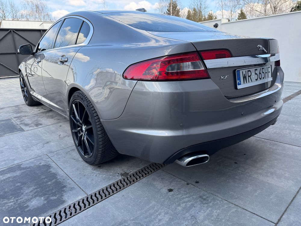 Jaguar XF 3.0 V6 Luxury - 9