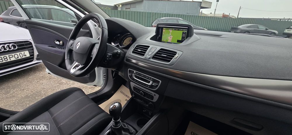 Renault Mégane Sport Tourer 1.5 dCi Dynamique S SS - 19