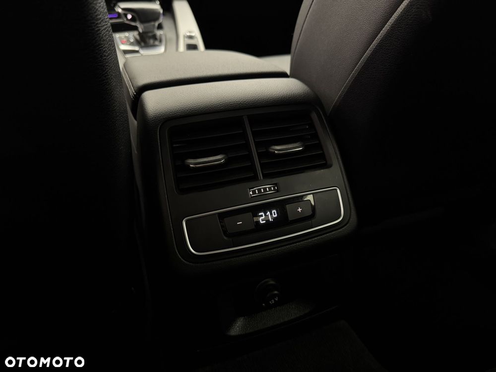 Audi A4 Limousine - 14