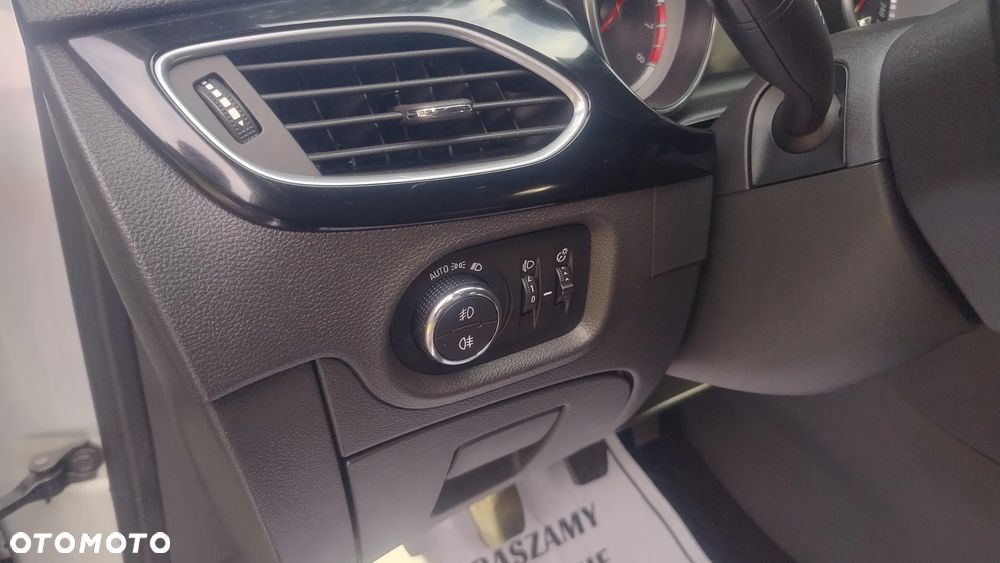 Opel Astra 1.4 Turbo Start/Stop Edition - 23