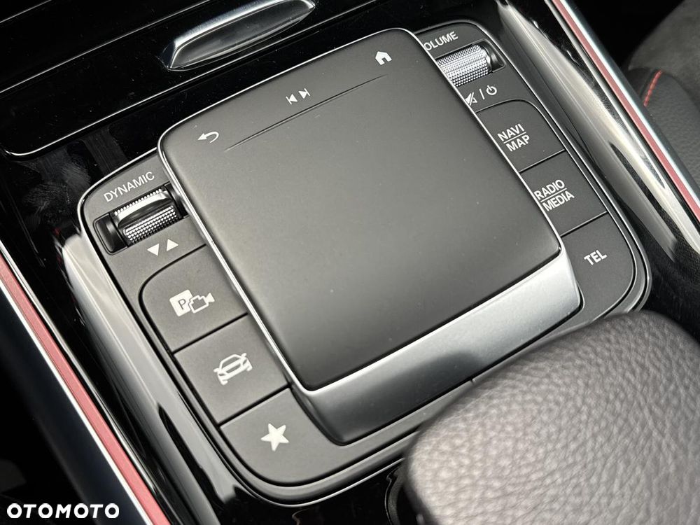 Mercedes-Benz GLA 200 AMG Line - 20