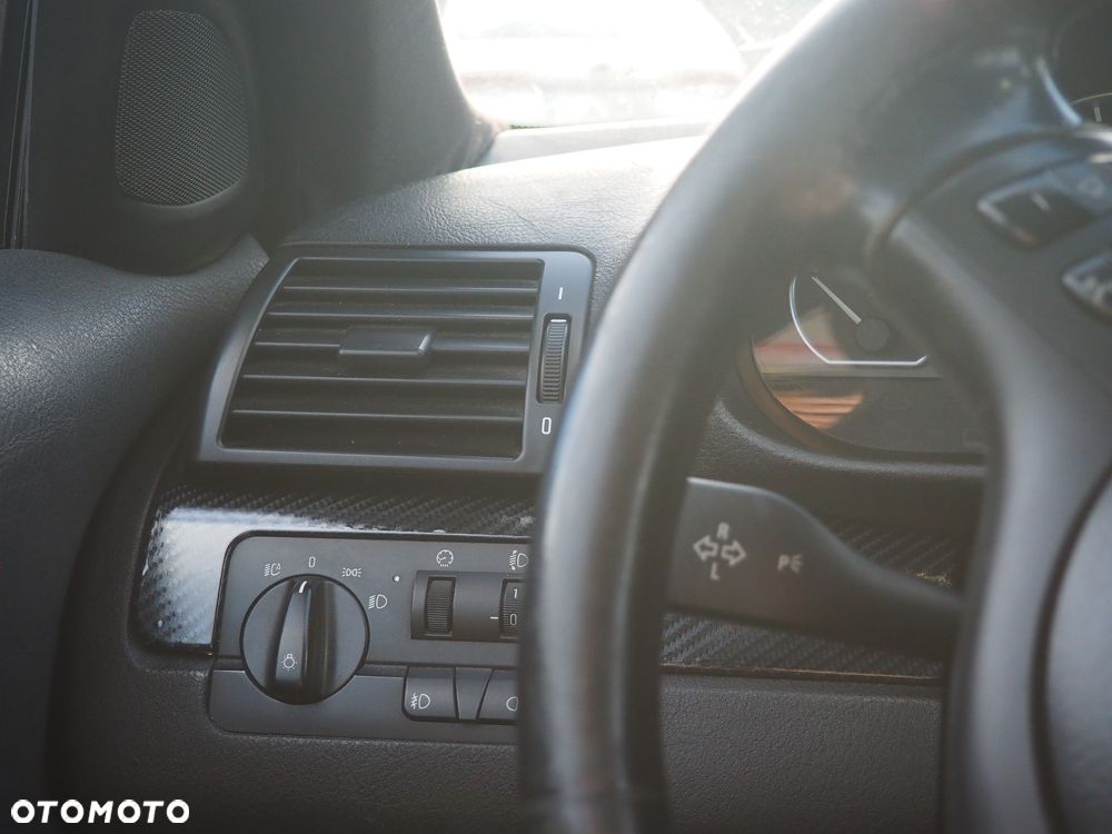 BMW Seria 3 330i - 20