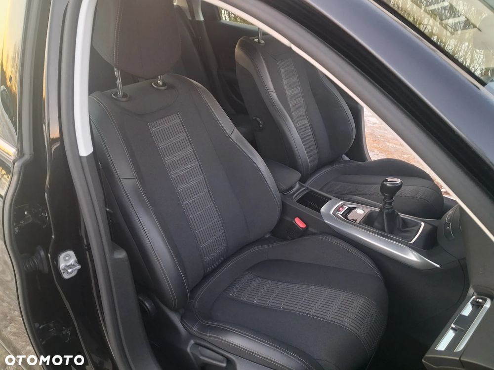 Peugeot 308 - 16