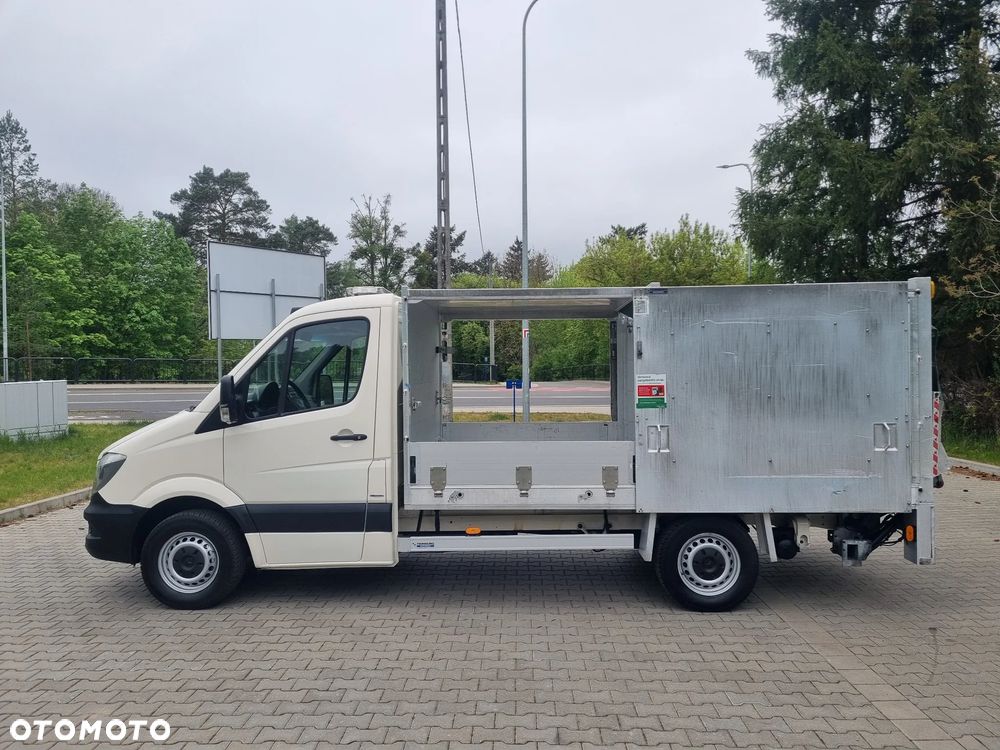 Mercedes-Benz Sprinter - 16