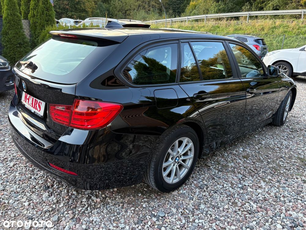 BMW Seria 3 320d Touring - 10